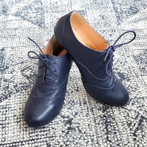 Chase + Chloe Navy Oxford Pumps